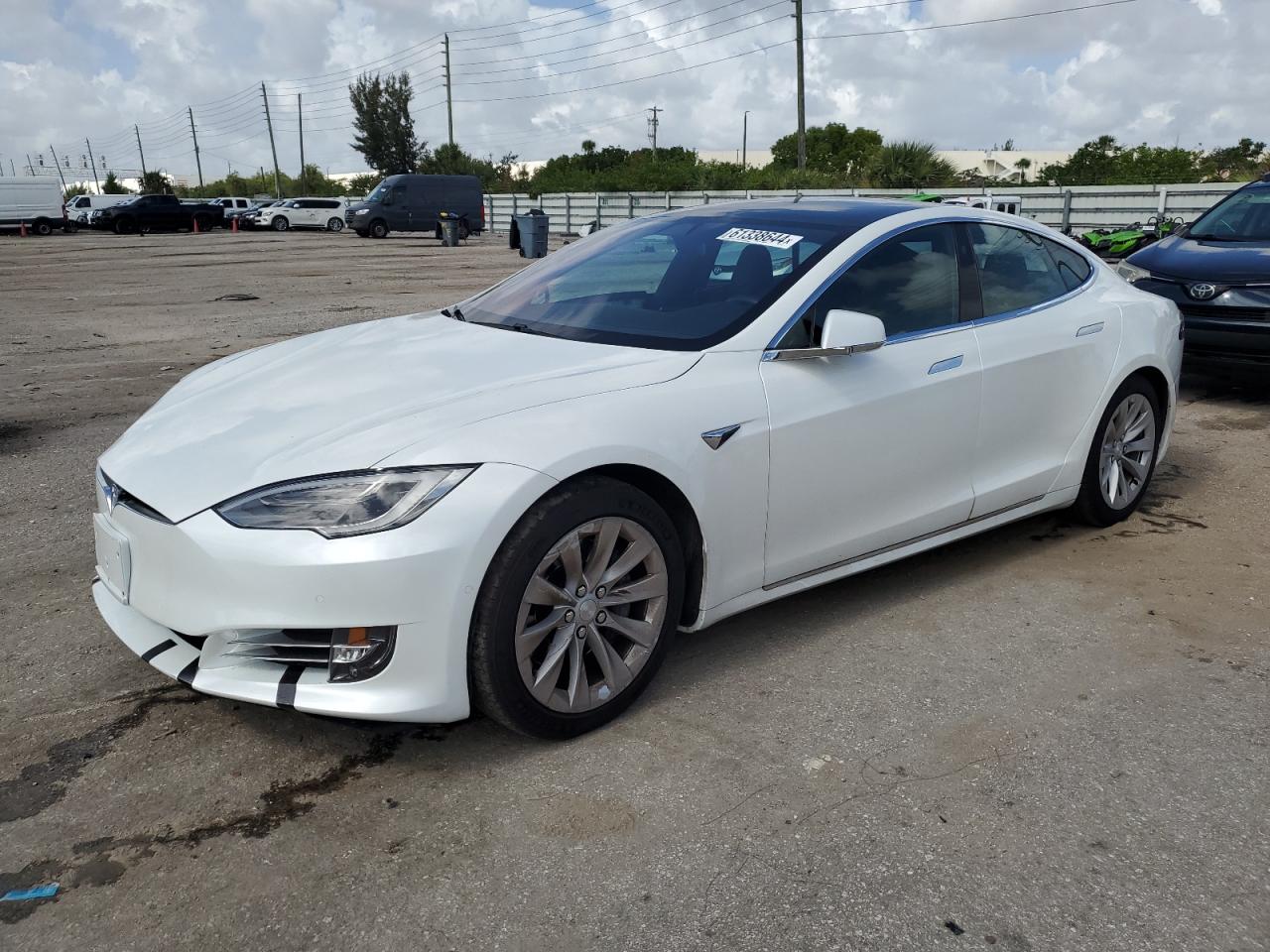 5YJSA1E25JF243828 2018 Tesla Model S