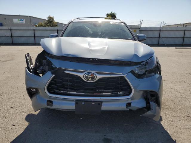 2022 TOYOTA HIGHLANDER 5TDHZRAH4NS130613  62322594