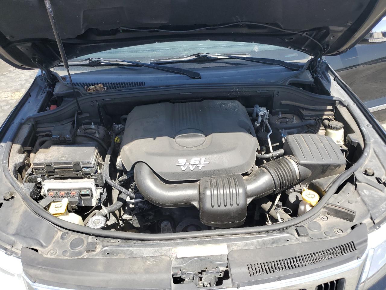 1C4RJFBG7CC115831 2012 Jeep Grand Cherokee Limited