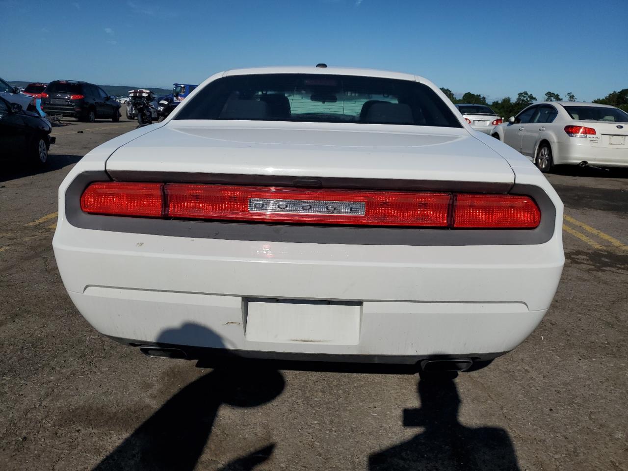 2B3CJ4DG2BH574298 2011 Dodge Challenger