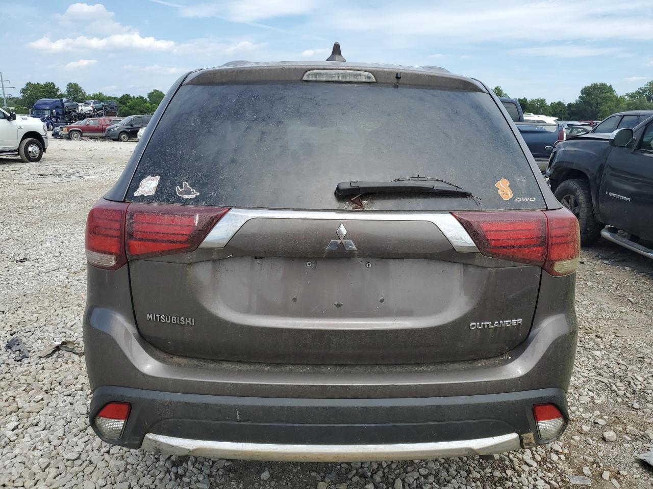 2018 Mitsubishi Outlander Se vin: JA4AZ3A32JZ071356