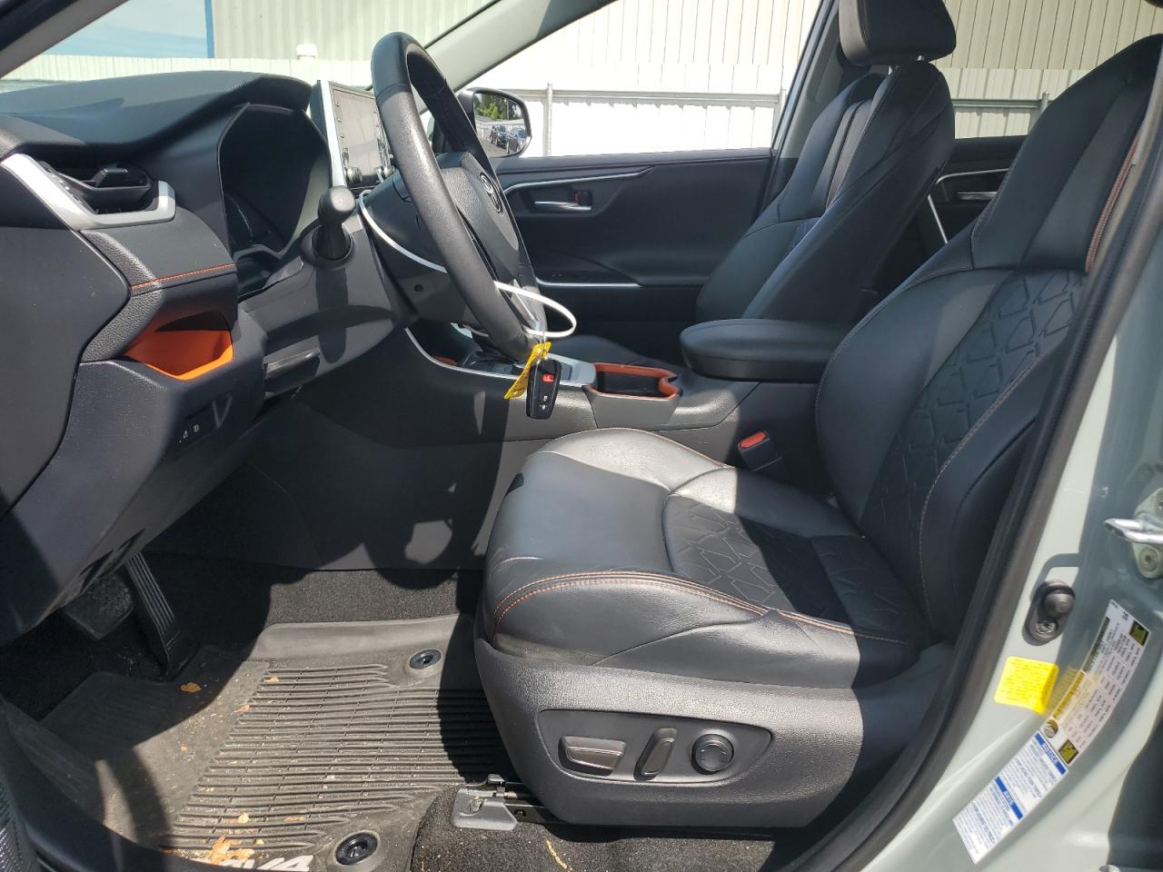 2T3J1RFV5LC128339 2020 Toyota Rav4 Adventure