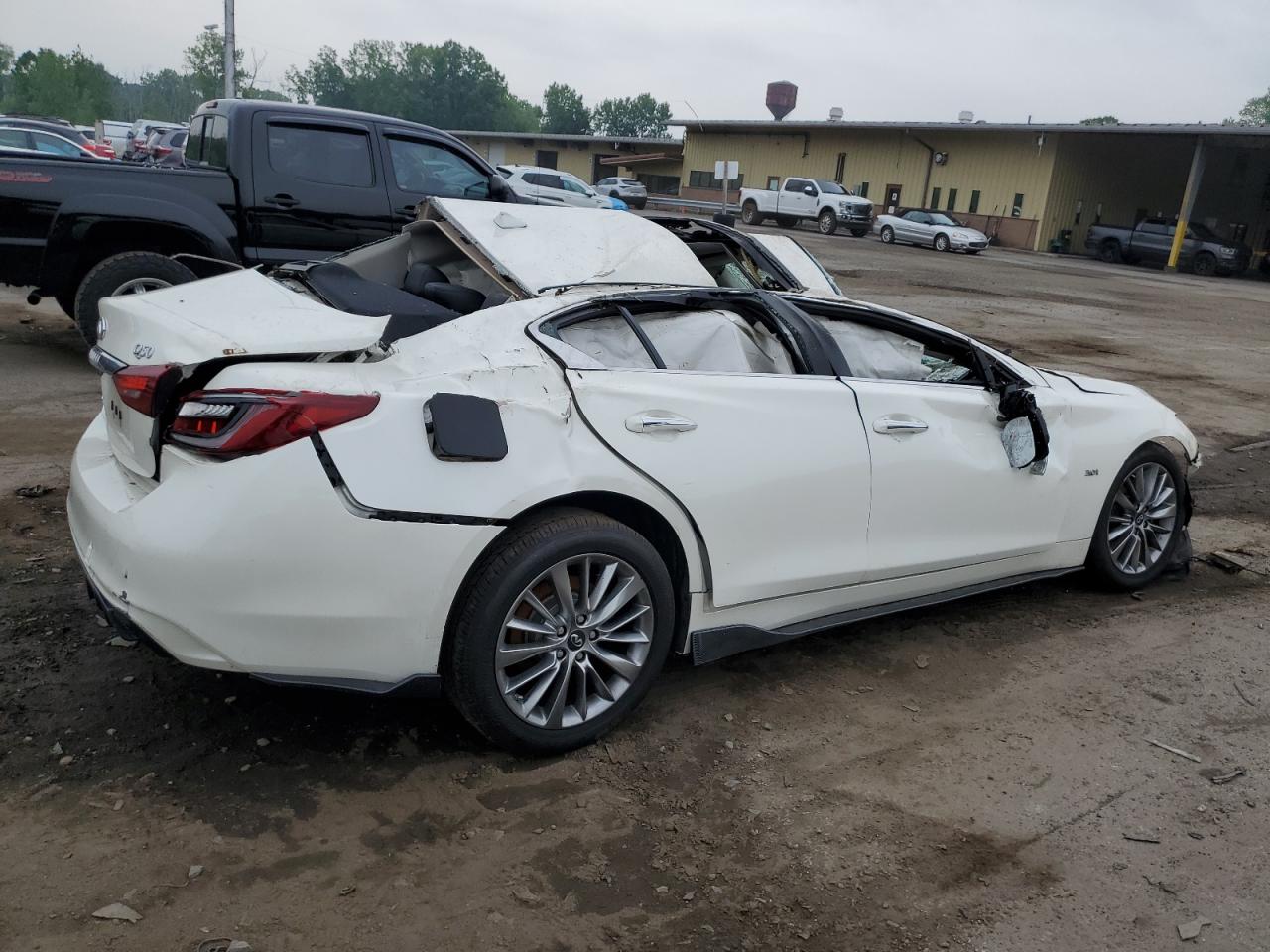 INFINITI Q50 2019
