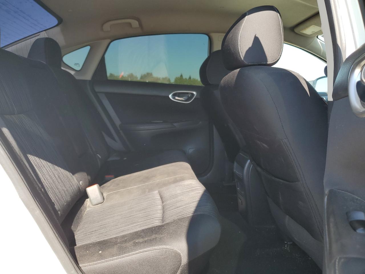 3N1AB7AP6JY258830 2018 Nissan Sentra S