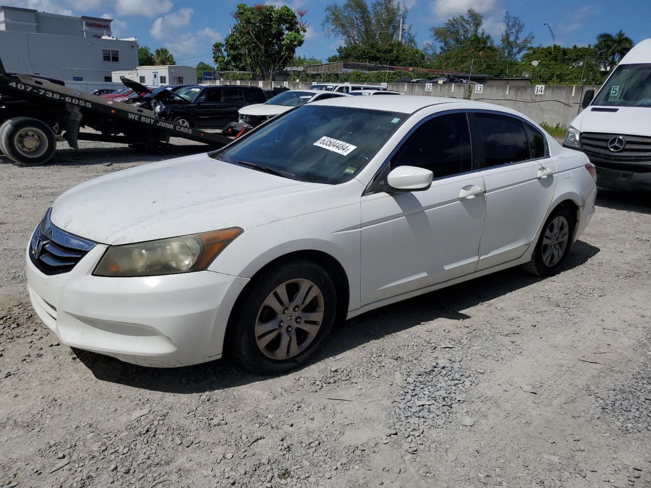 1HGCP2F60BA105068 2011 Honda Accord Se