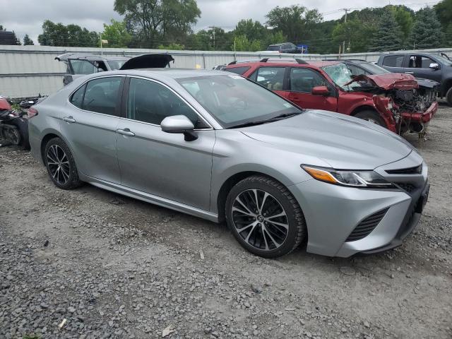 VIN 4T1B11HKXKU256591 2019 Toyota Camry, L no.4