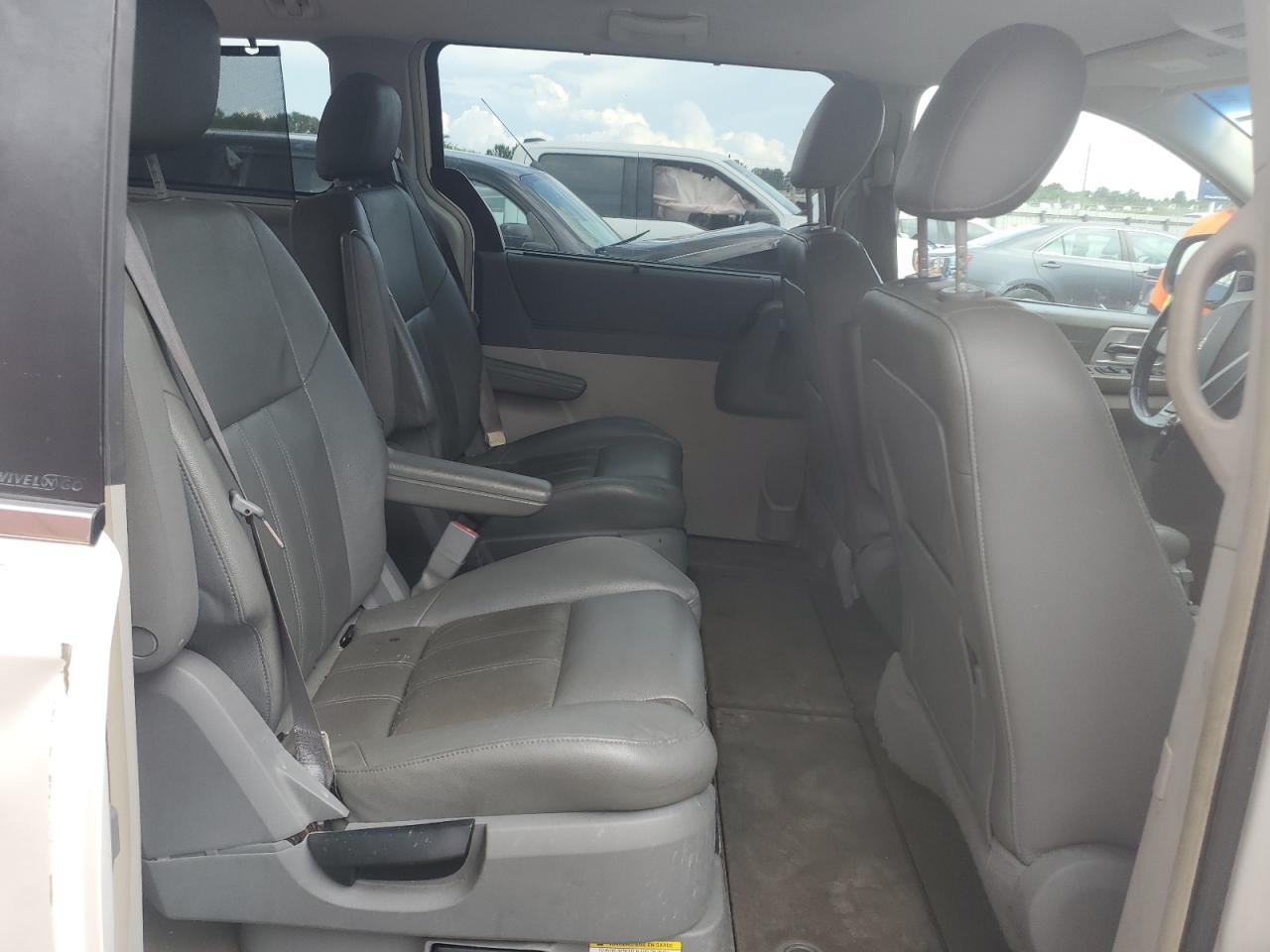 2A8HR54P28R766836 2008 Chrysler Town & Country Touring