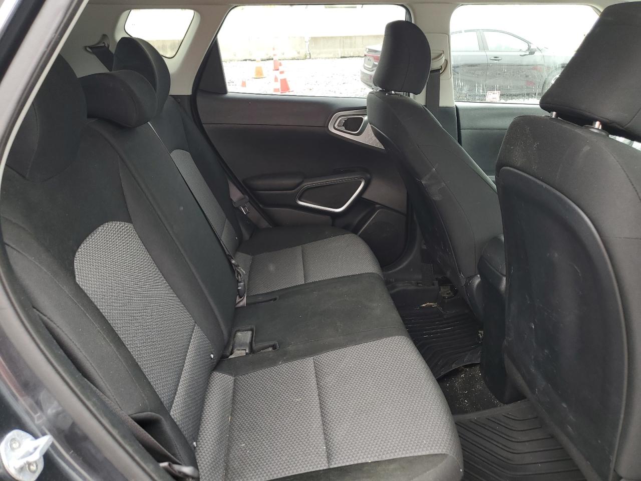 KNDJ23AU6L7005927 2020 Kia Soul Lx