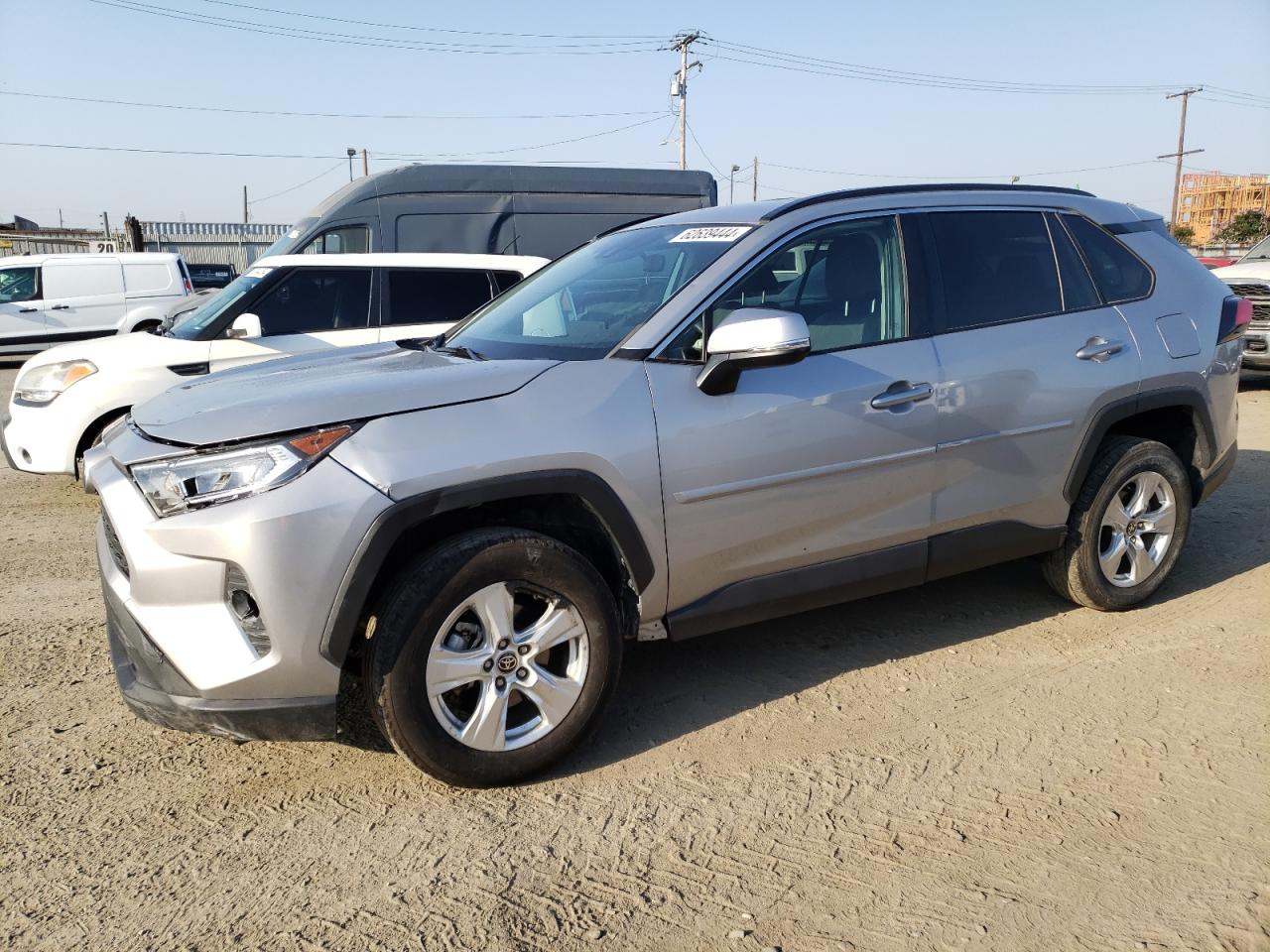 2021 Toyota Rav4 Xle vin: 2T3P1RFV1MW242977