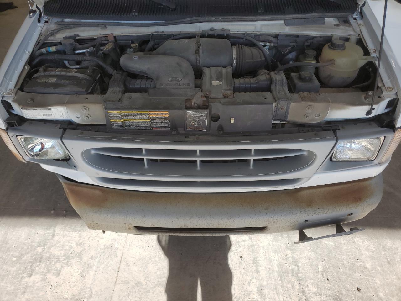 1FTNE24L0YHA03811 2000 Ford Econoline E250 Van