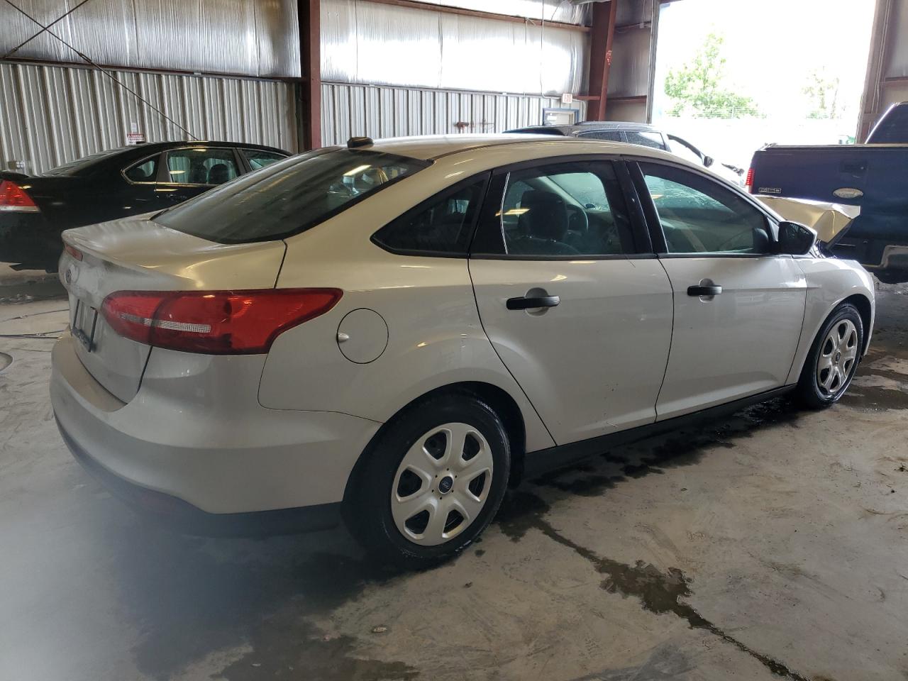 2015 Ford Focus S vin: 1FADP3E25FL288166