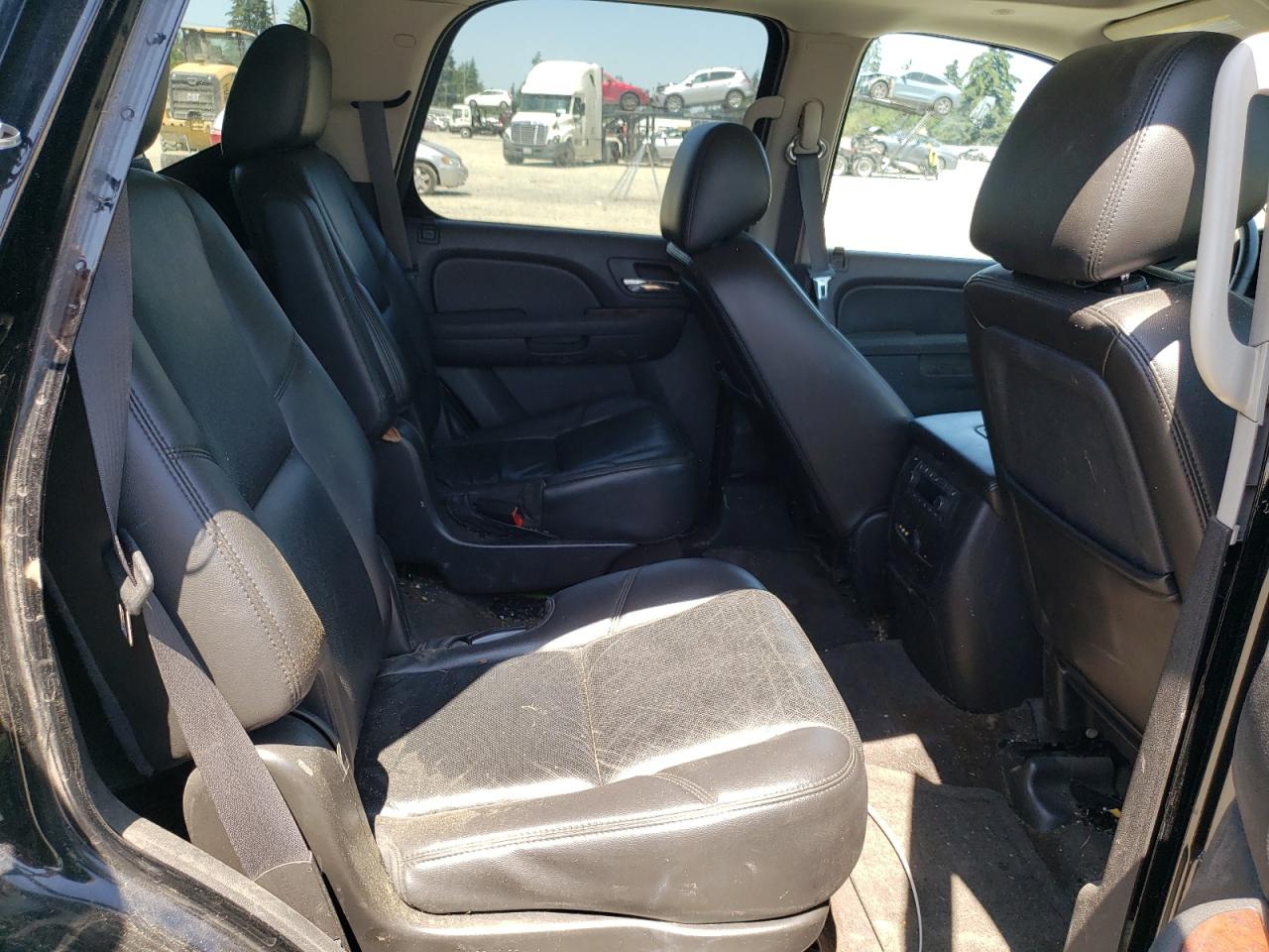 1GNSKCE06BR314318 2011 Chevrolet Tahoe K1500 Ltz