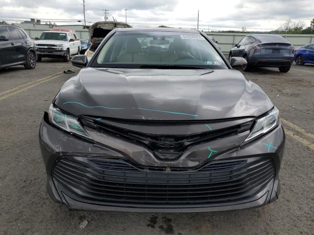 VIN 4T1B11HK6JU068438 2018 Toyota Camry, L no.5