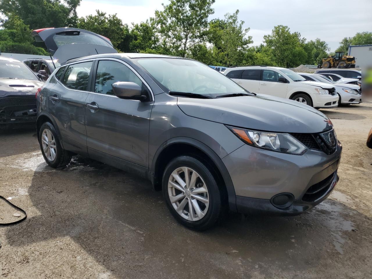 2018 Nissan Rogue Sport S vin: JN1BJ1CP4JW162459