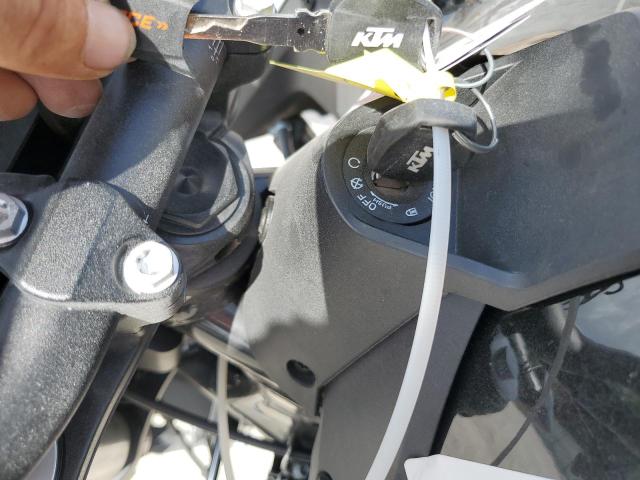2023 KTM 790 DUKE LCETU7401PH700528