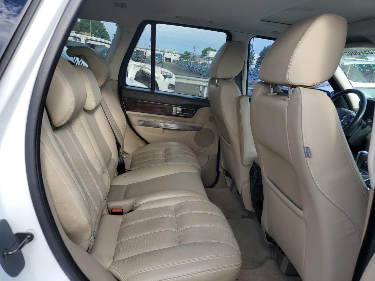 SALSK2D41BA703396 2011 Land Rover Range Rover Sport Lux