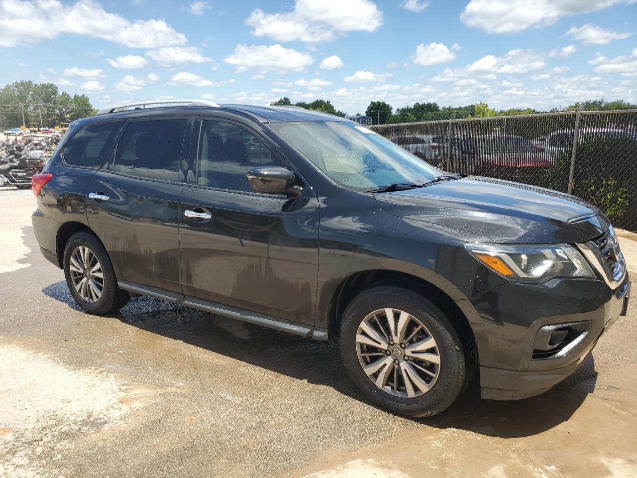 2019 Nissan Pathfinder S vin: 5N1DR2MM6KC641828