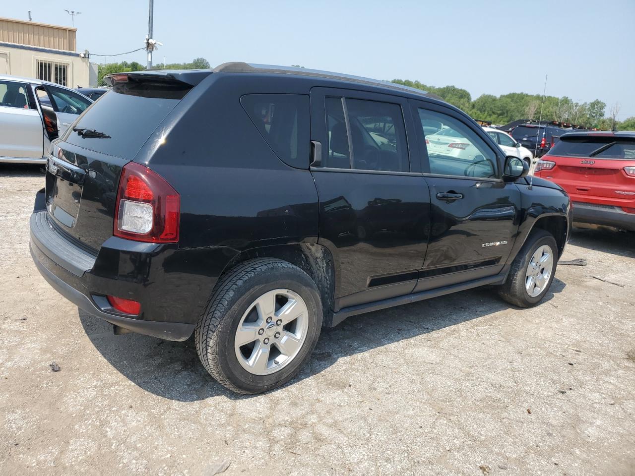 2015 Jeep Compass Sport vin: 1C4NJCBA2FD262372