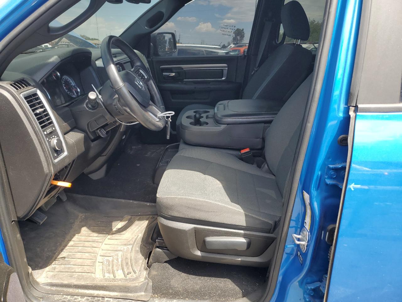 1C6RR7LT8MS568705 2021 Ram 1500 Classic Slt