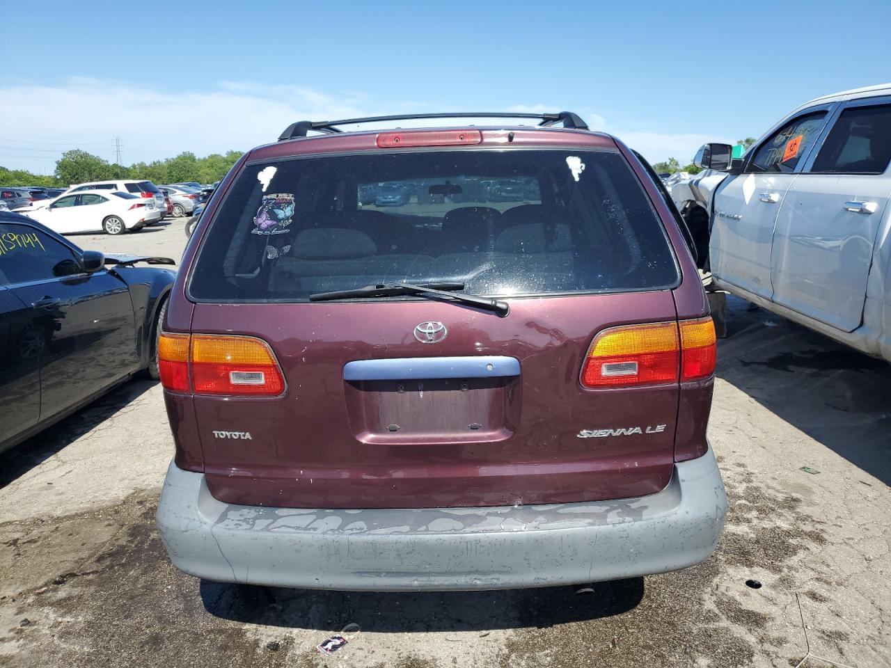 4T3ZF13CXWU070708 1998 Toyota Sienna Le