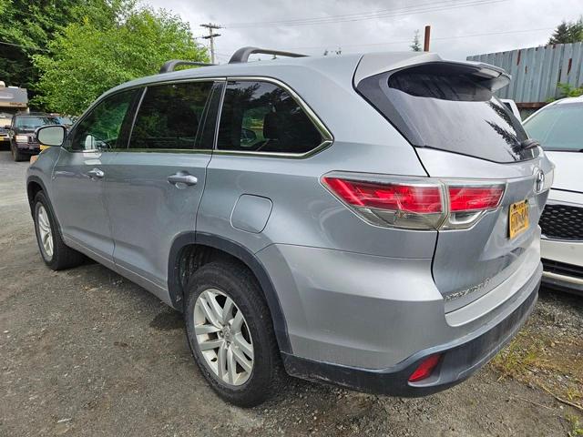 VIN 5TDZKRFH3ES012327 2014 Toyota Highlander, LE no.2