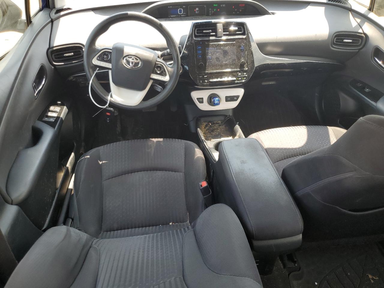 JTDKBRFUXJ3075290 2018 Toyota Prius