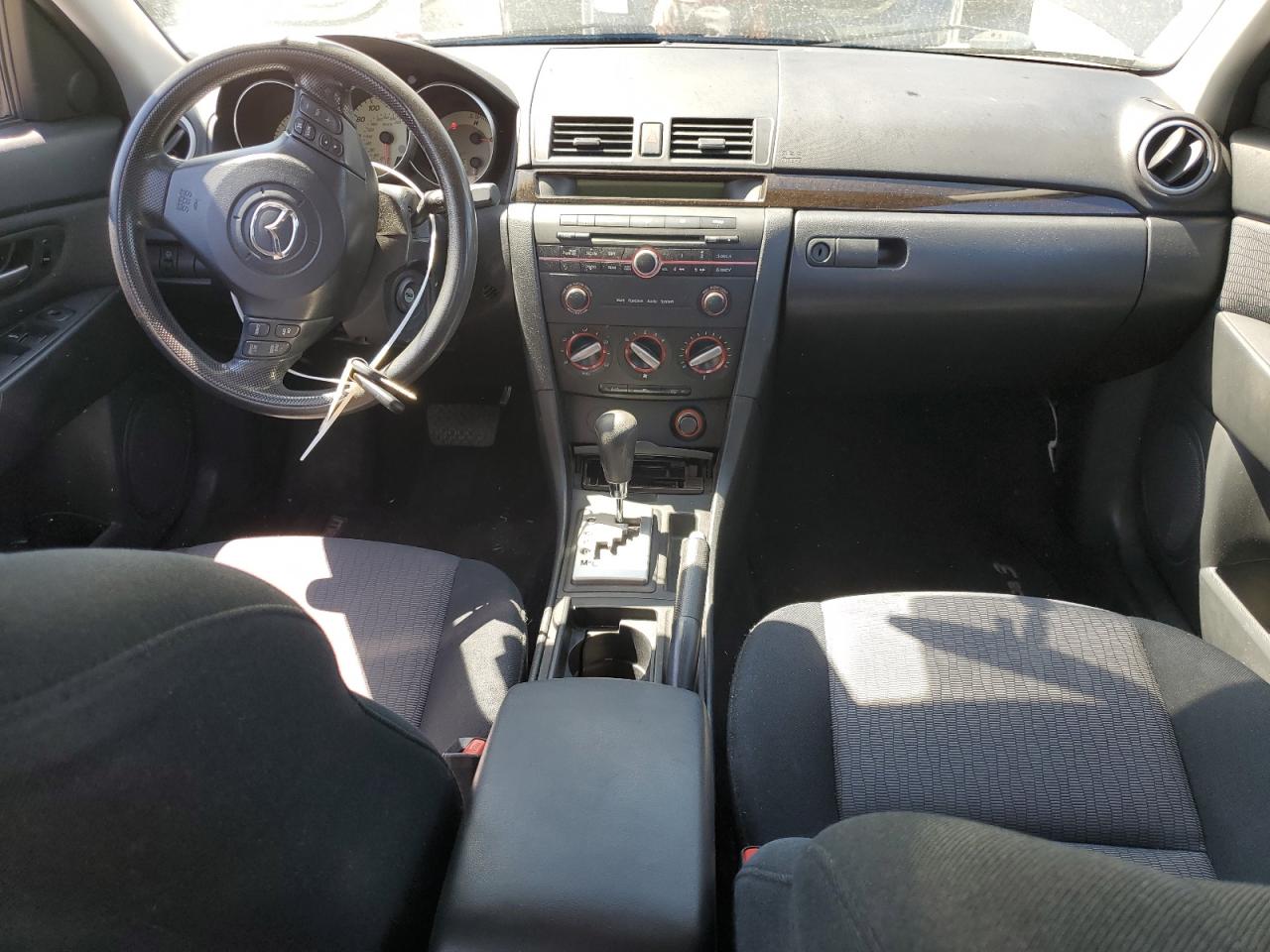 JM1BK12F471686705 2007 Mazda 3 I