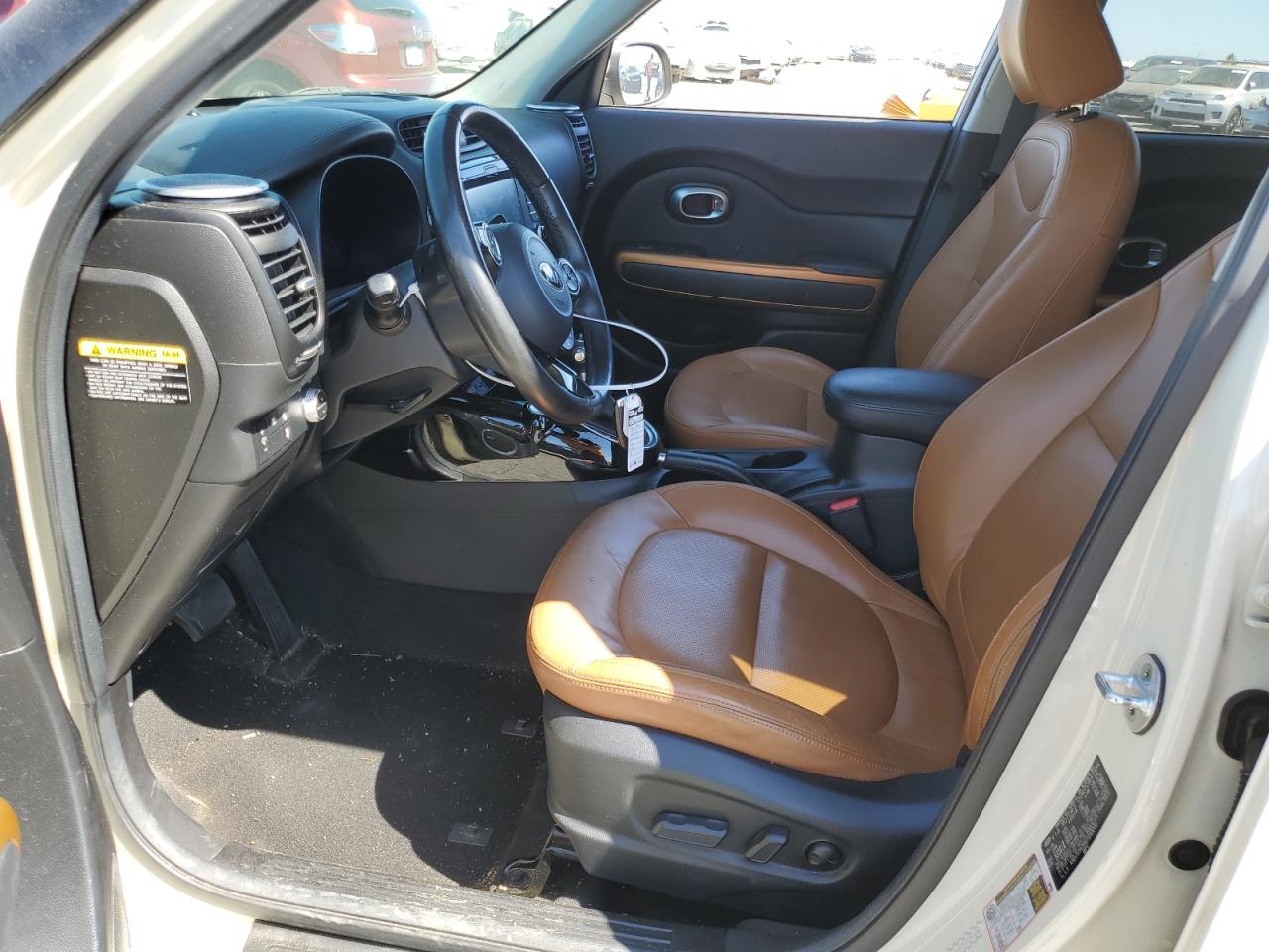 KNDJX3A59G7293202 2016 Kia Soul !