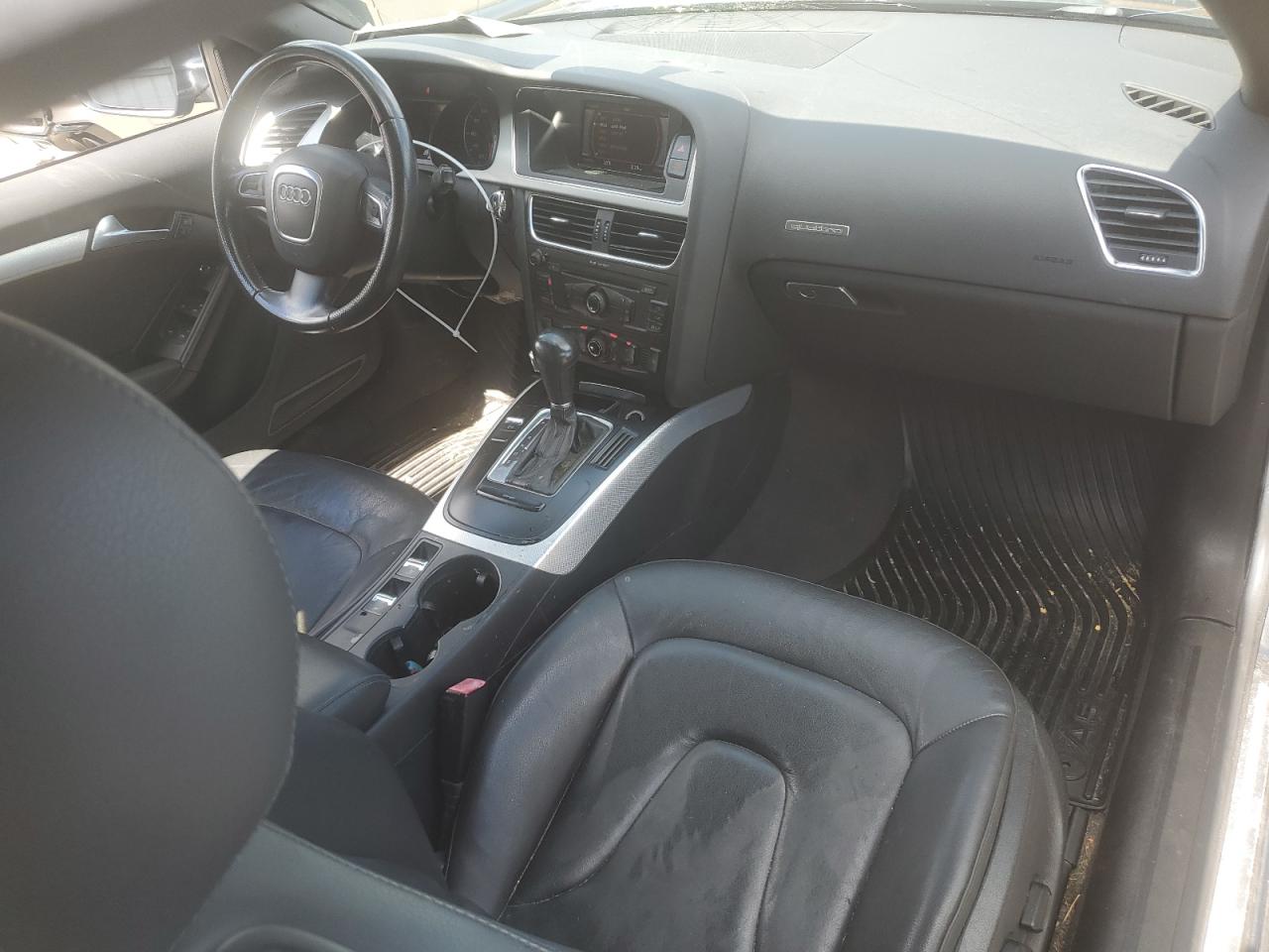 WAUCFAFH4AN020672 2010 Audi A5 Premium