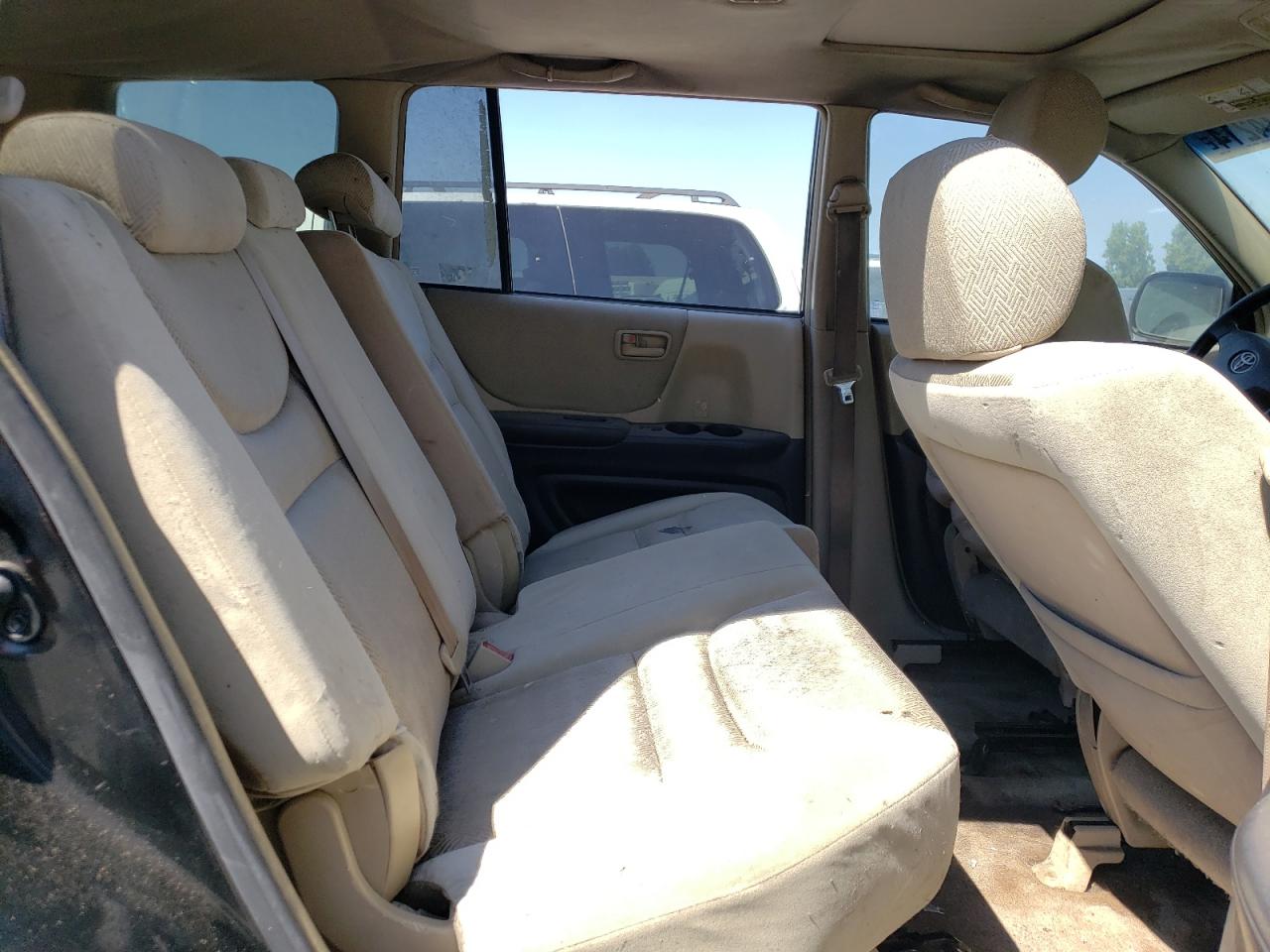 JTEGD21A110011236 2001 Toyota Highlander