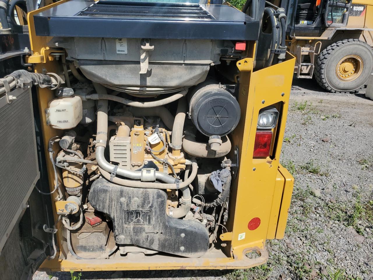 Lot #2722744478 2019 CATERPILLAR SKID STEER