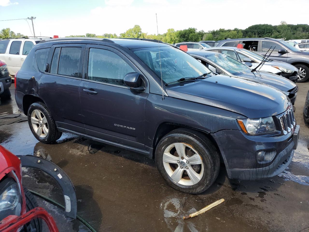 2015 Jeep Compass Latitude vin: 1C4NJDEB8FD218726