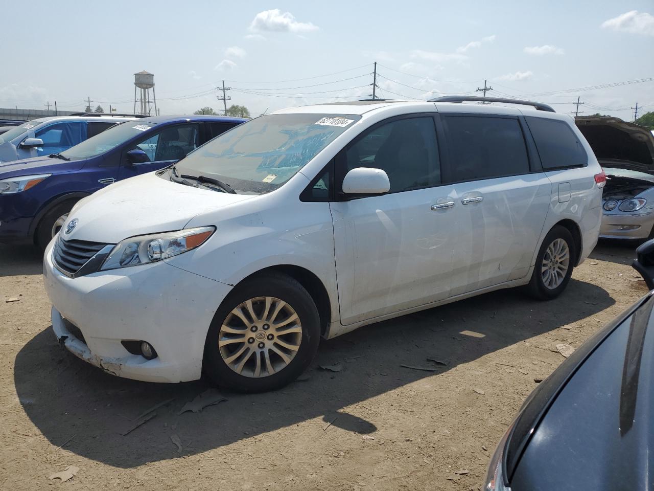 2014 Toyota Sienna Xle vin: 5TDYK3DC1ES510543