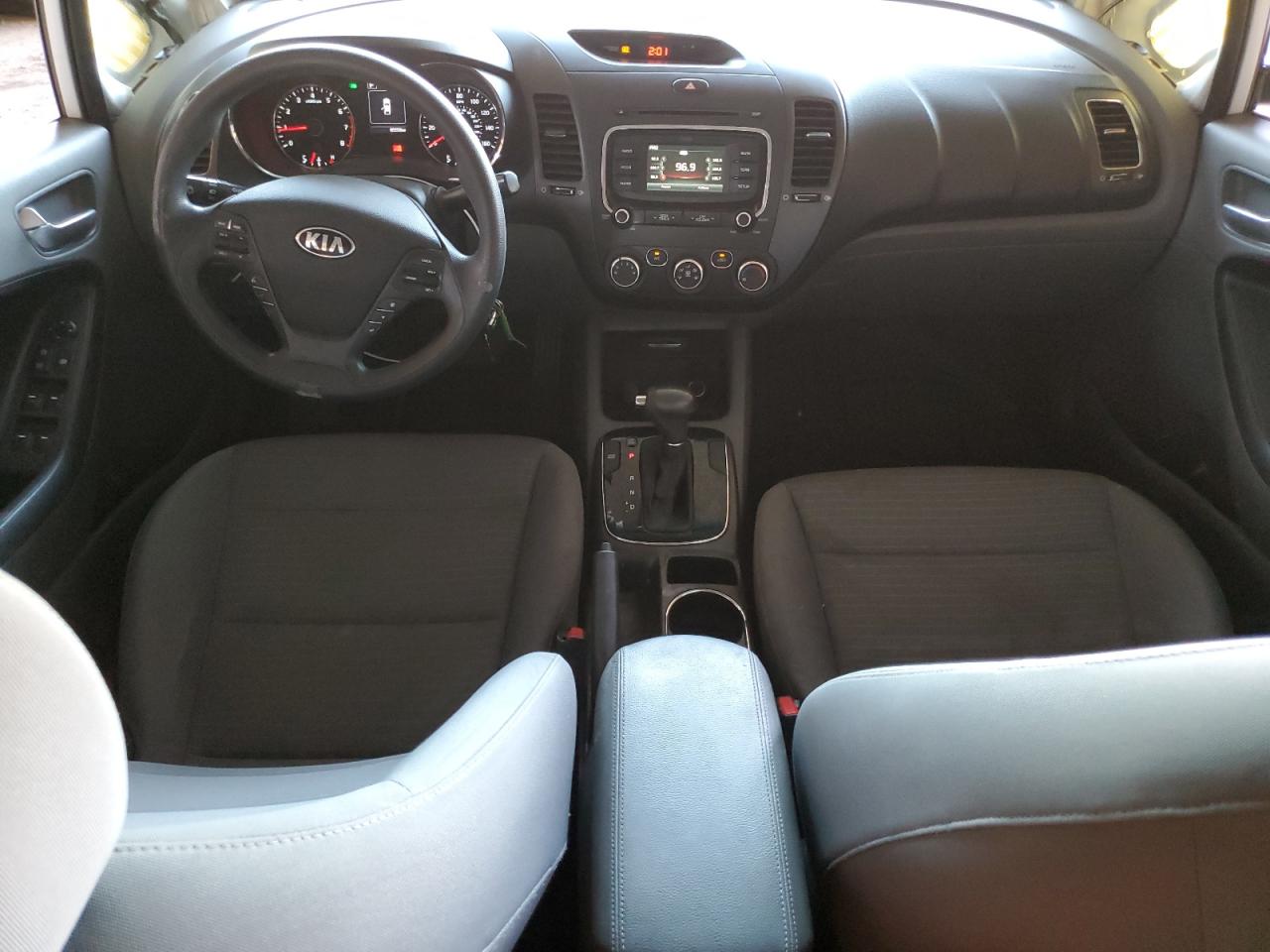 3KPFL4A70HE018456 2017 Kia Forte Lx