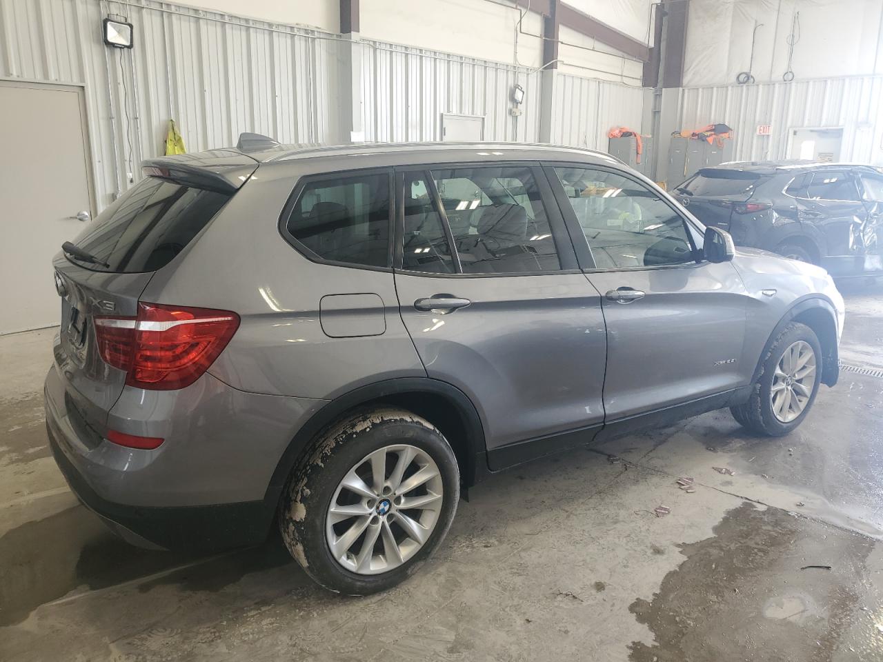 5UXWX9C37H0T17896 2017 BMW X3 xDrive28I