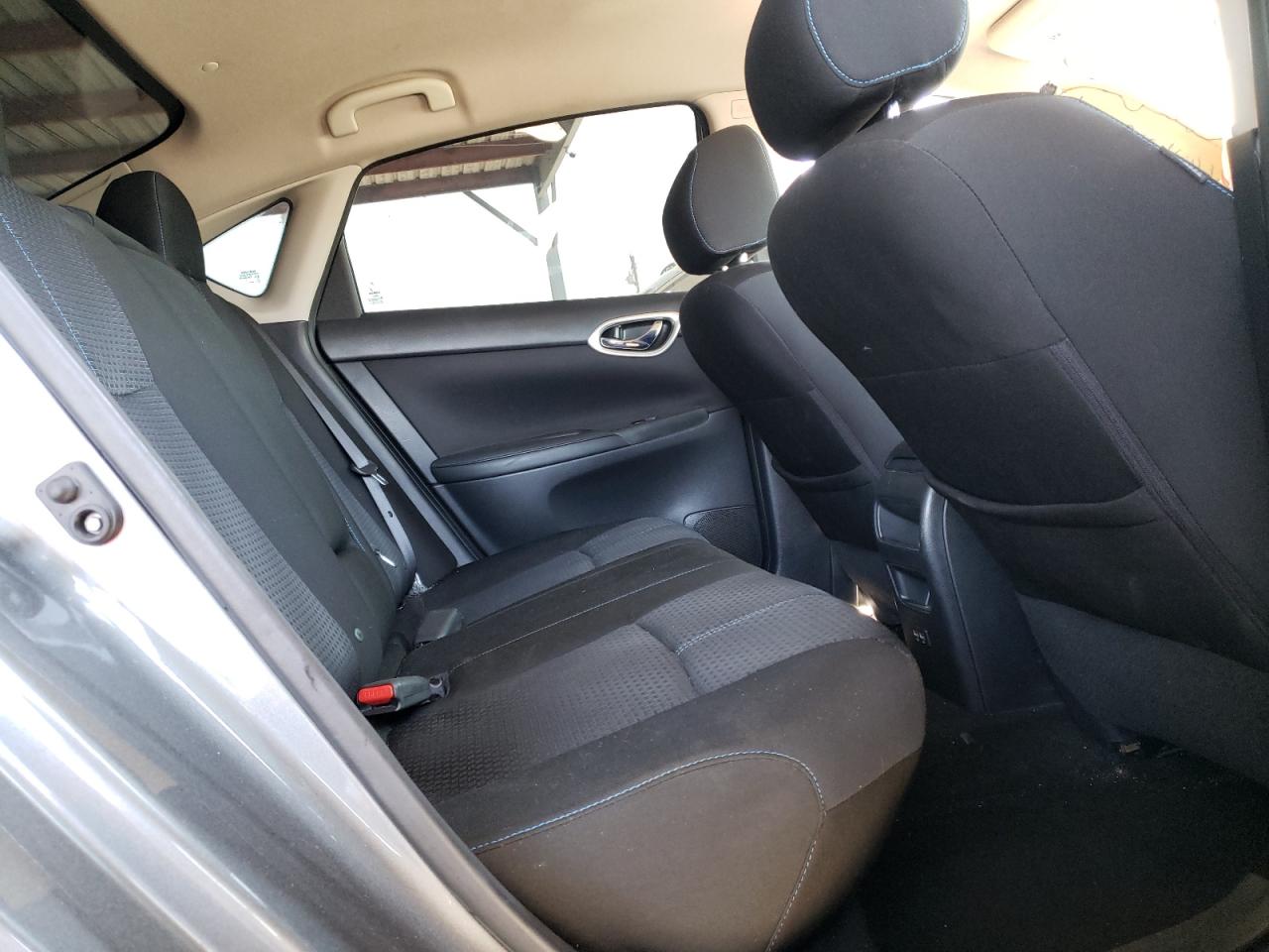 3N1AB7AP7JY343689 2018 Nissan Sentra S