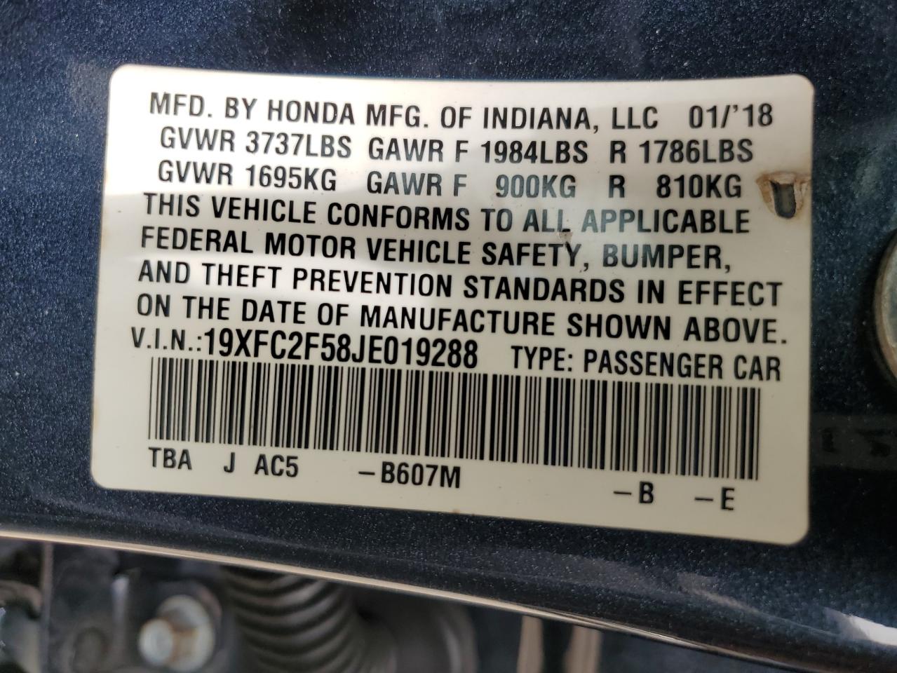19XFC2F58JE019288 2018 Honda Civic Lx