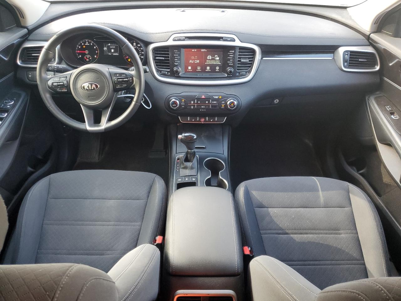 2018 Kia Sorento Lx vin: 5XYPGDA35JG425817