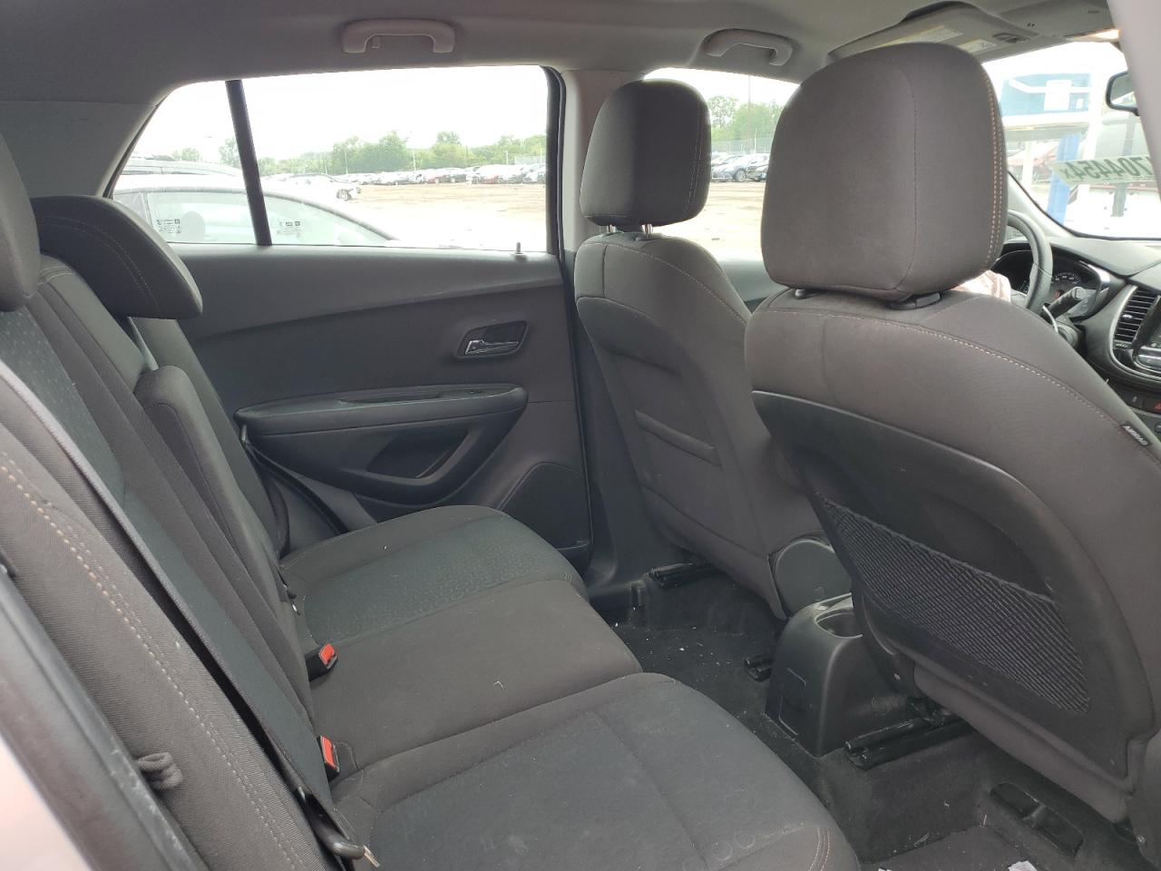 KL7CJKSB3JB621823 2018 Chevrolet Trax Ls