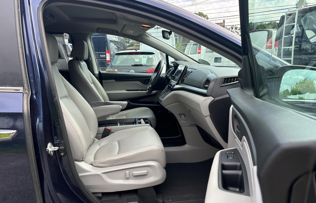 2019 Honda Odyssey Exl vin: 5FNRL6H78KB044304