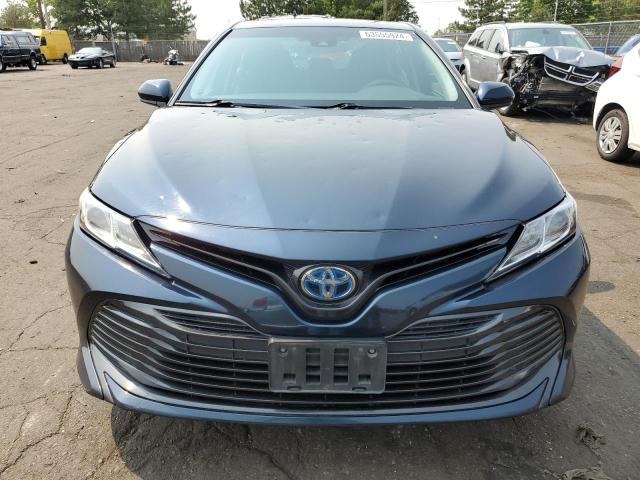 VIN 4T1B31HK5JU501371 2018 Toyota Camry, LE no.5