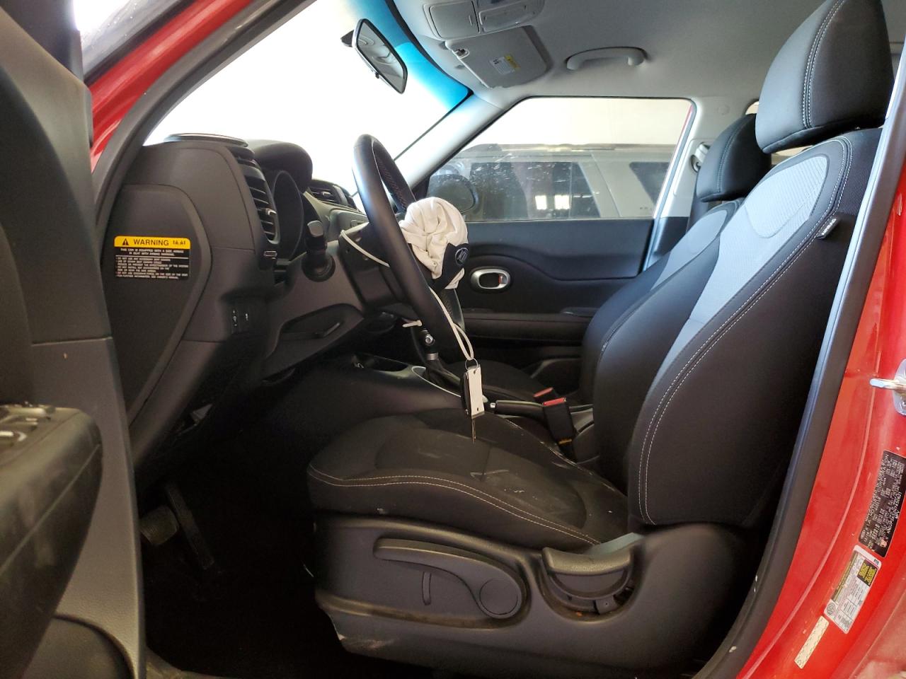 KNDJP3A52H7450621 2017 Kia Soul +