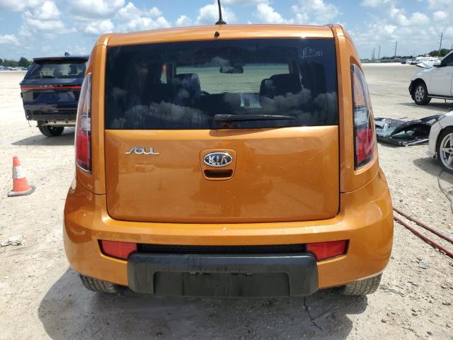 2011 Kia Soul + VIN: KNDJT2A27B7300328 Lot: 61676274