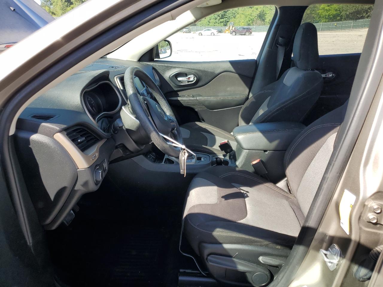 1C4PJLAB1GW273257 2016 Jeep Cherokee Sport