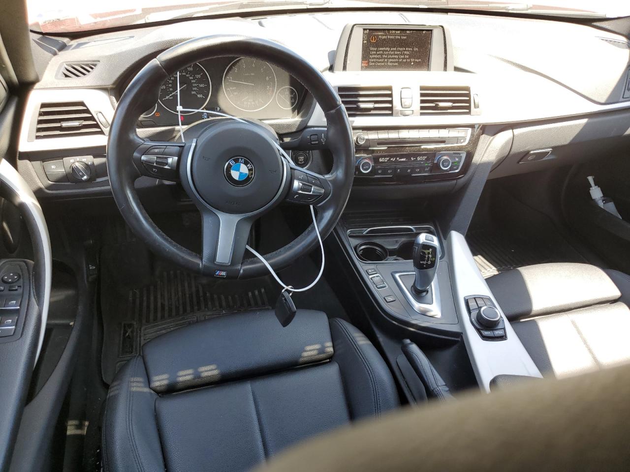 WBA8A3C57GK551594 2016 BMW 320 Xi