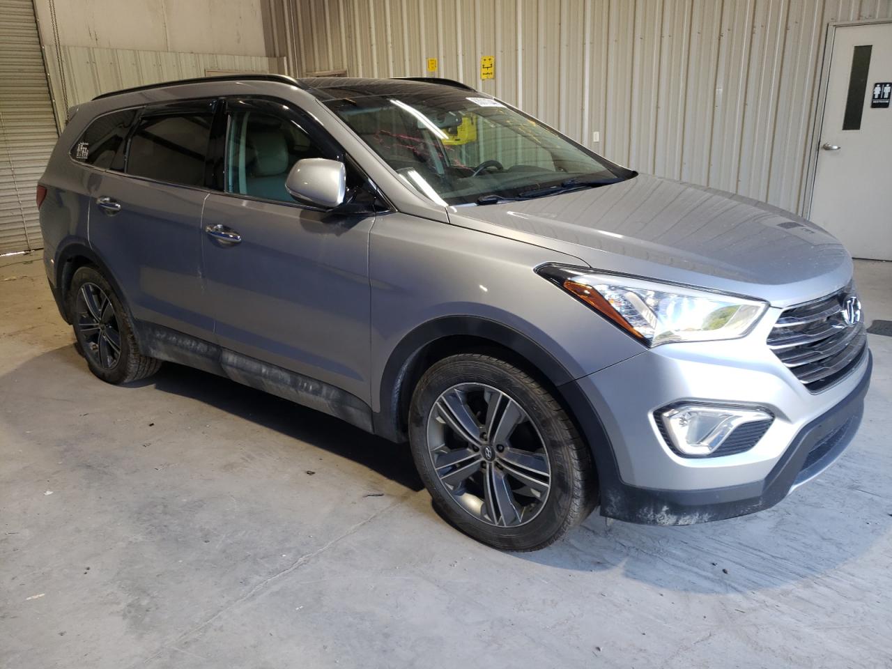 2016 Hyundai Santa Fe Se Ultimate vin: KM8SRDHF2GU131976