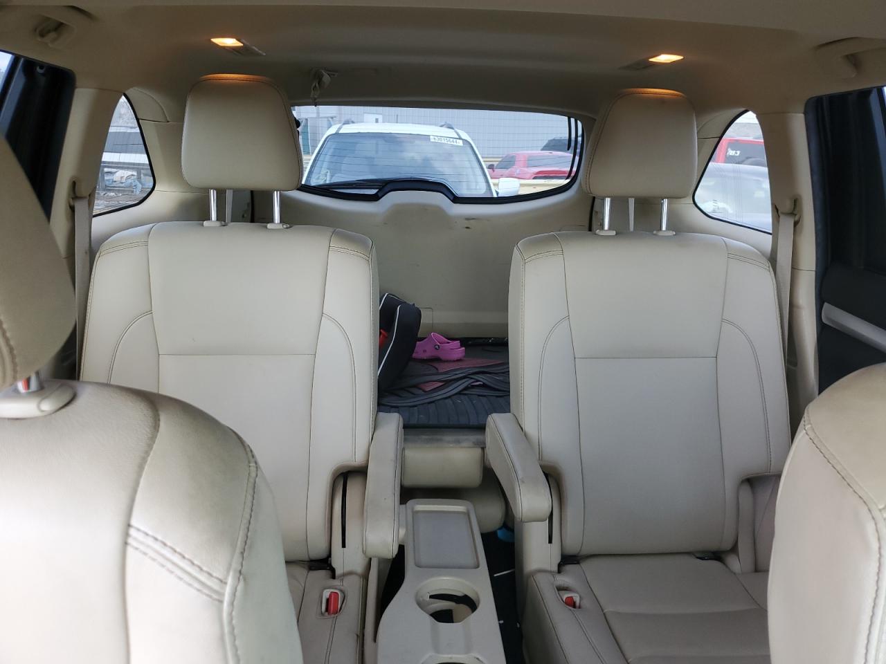 5TDKZRFH6KS336655 2019 Toyota Highlander Se