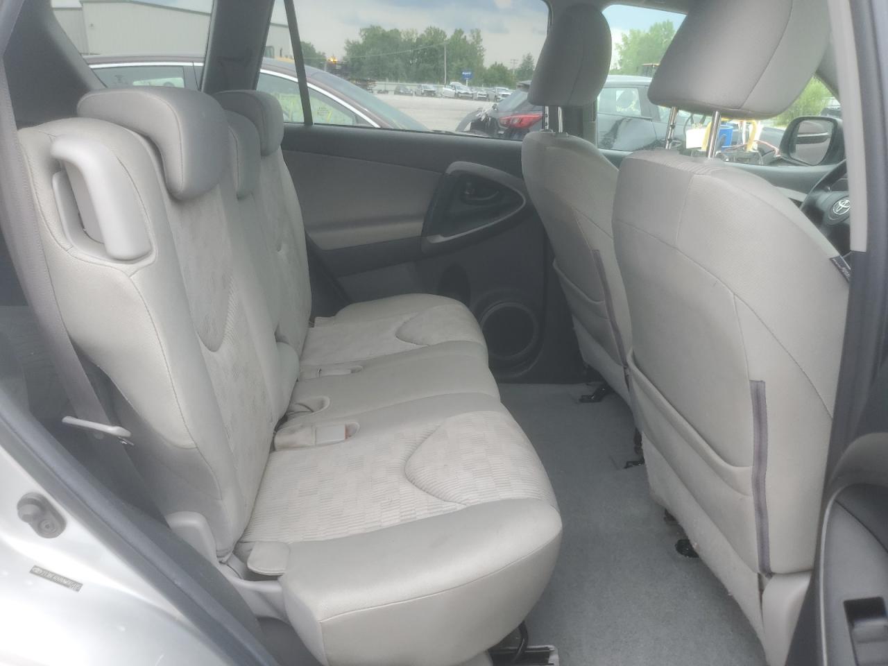 2T3BF4DV8AW065485 2010 Toyota Rav4