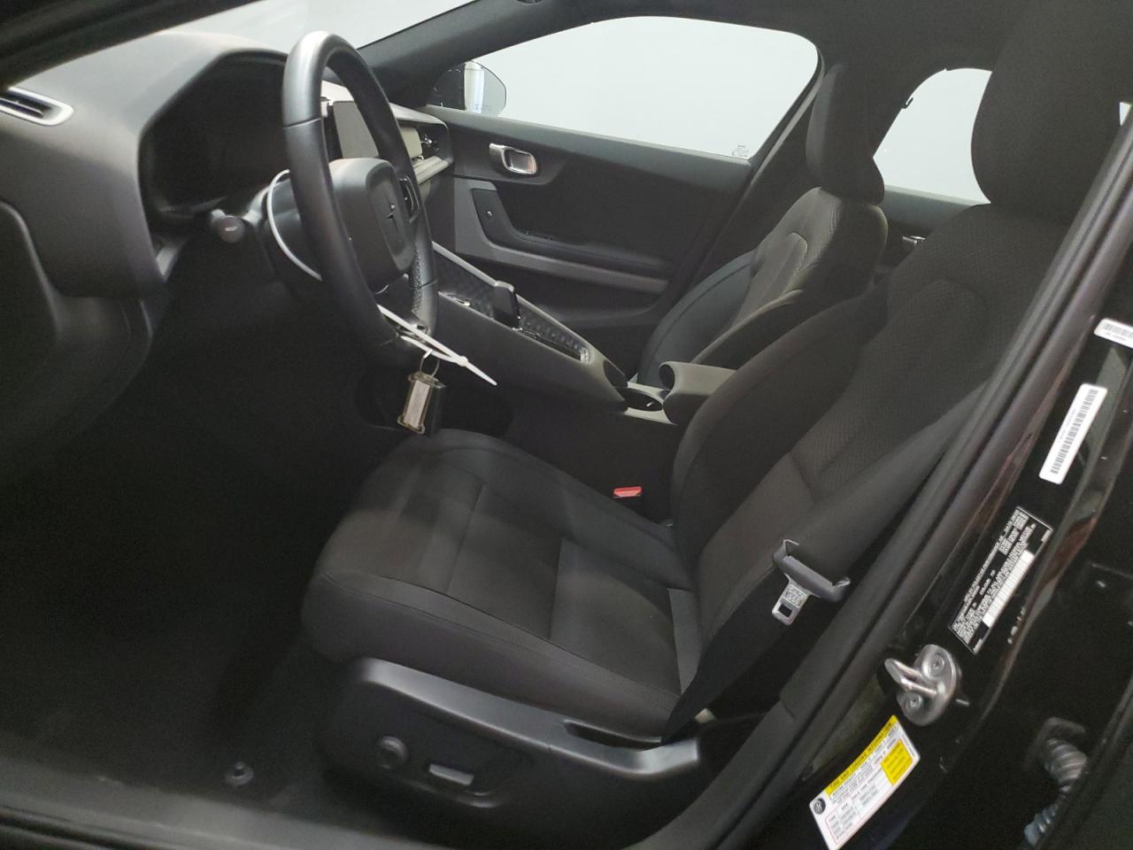 YSMEG3KA2PL125538 2023 Polestar 2