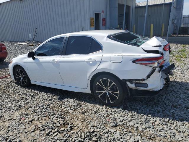 VIN 4T1B11HK4JU607333 2018 Toyota Camry, L no.2